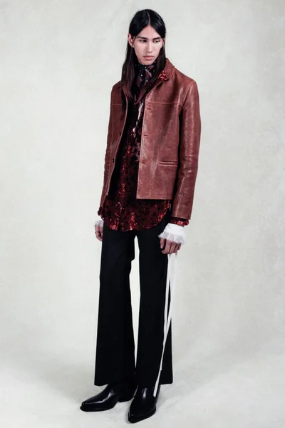 Look 19